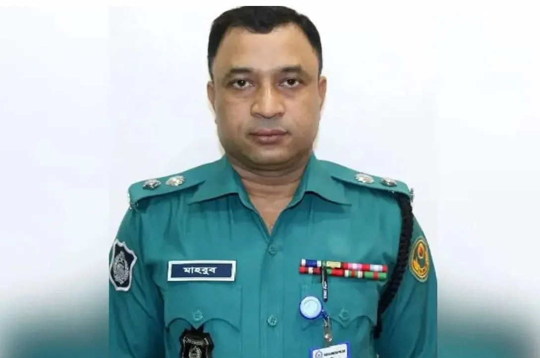 যুবদল নেতাসহ দুই হত্যা মামলার আসামি হলেন ফেনীর এসপি!