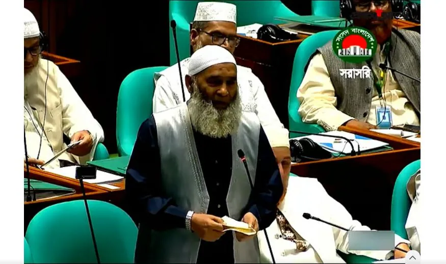মানুষের আইনের ‘কবর’ রচনা করে, কোরআনের আইন প্রতিষ্ঠার দাবি সংসদে