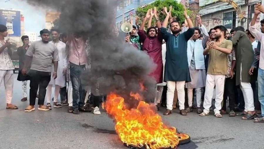 ছাত্রদলের কমিটি ঘিরে রাজশাহী সিটি কলেজে উত্তেজনা, দুই পক্ষের হাতাহাতি