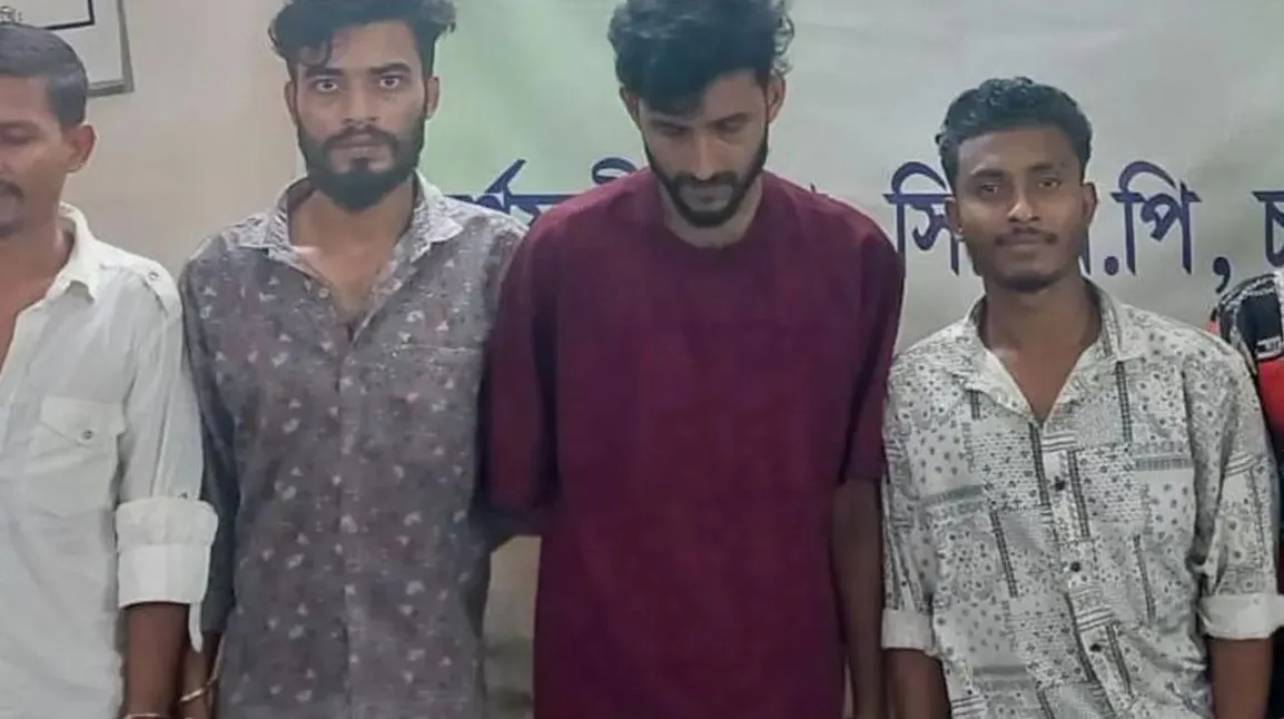 চট্টগ্রামে ছাত্রশক্তির নেতাসহ গ্রেপ্তার ৫