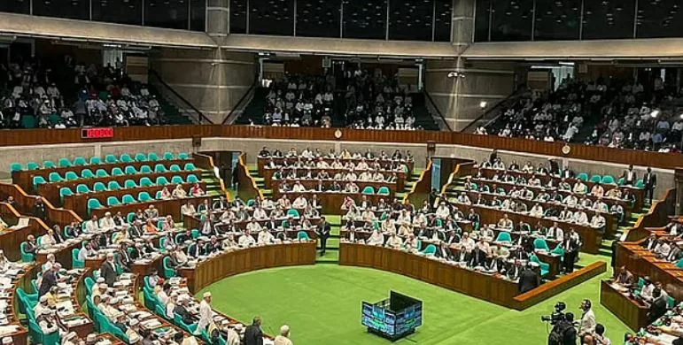 সংবিধান সংশোধনে বিশেষ কমিটি গঠনের প্রস্তাব, এখনই নাম দিচ্ছে না বিরোধী দল