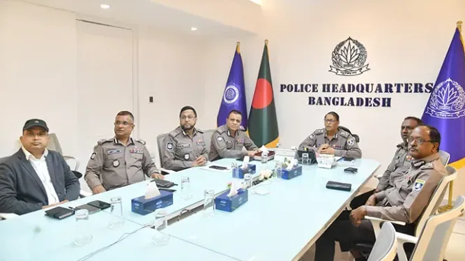 কার্যক্রম নিষিদ্ধ রাজনৈতিক দলের কোনো তৎপরতা চলতে দেয়া যাবে না: আইজিপি