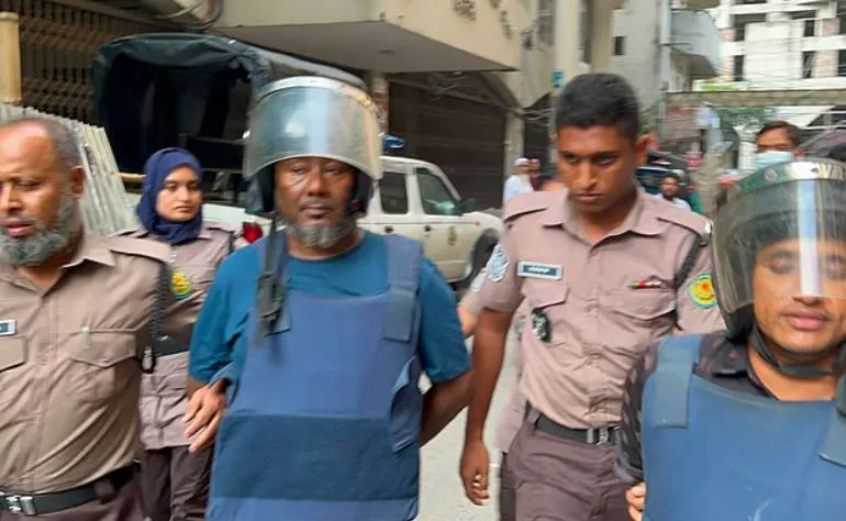 সন্ত্রাসবিরোধী মামলায় আওয়ামী লীগ-ছাত্রলীগের ৬ নেতা–কর্মী রিমান্ডে