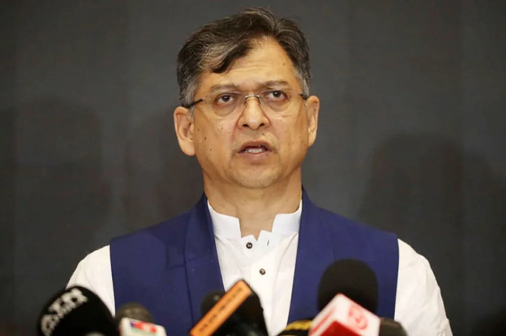 সংশোধন হবে সংবিধানের ৭০ অনুচ্ছেদ: স্বরাষ্ট্রমন্ত্রী