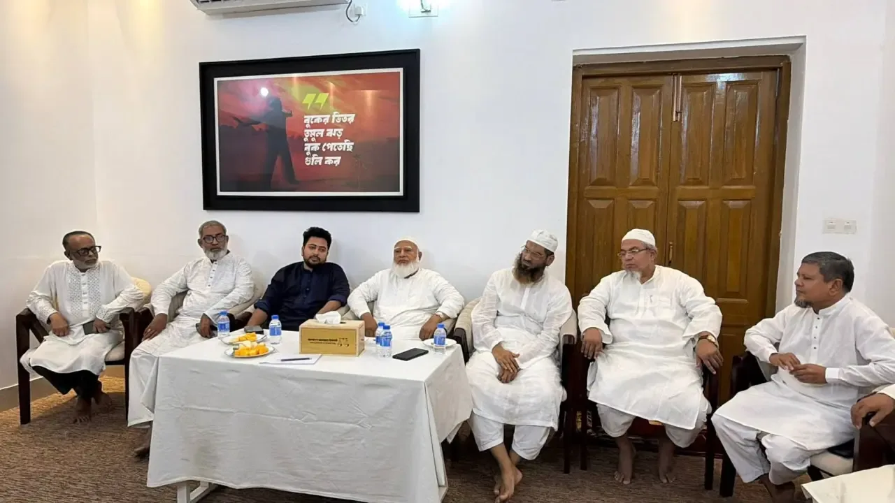 লংমার্চ দিয়ে মাঠে নামছে ১১ দল, বৃহত্তর আন্দোলনের হুঁশিয়ারি