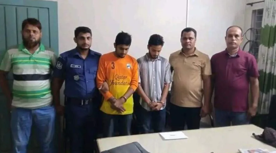 ইয়াবা নিয়ে কলেজ ছাত্রদলের সাধারণ সম্পাদকসহ আটক ২