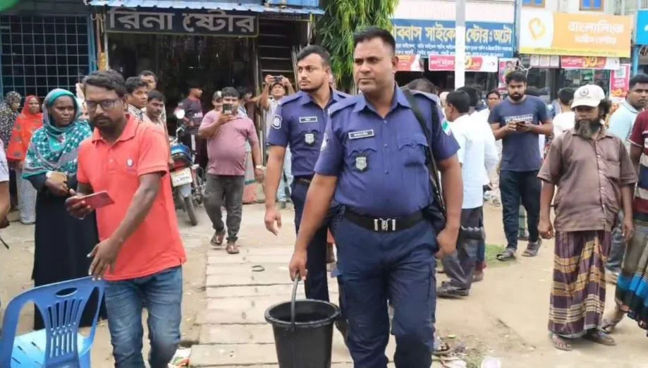 মেহেরপুরে বিএনপির সমাবেশস্থলের কাছে ৩টি টাইম বোমা বিস্ফোরণ