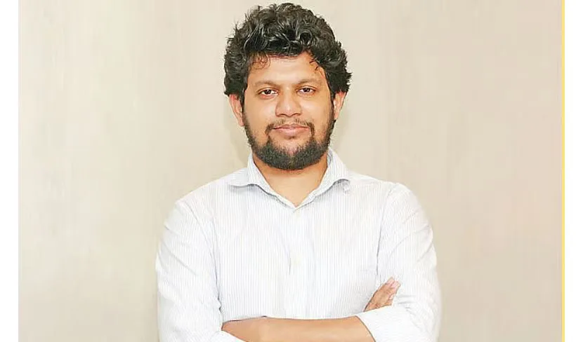আমলাতন্ত্র ও ব্যবসা খাতের বড় কর্তাদের তুষ্ট করার চেষ্টায় সরকার: মাহফুজ আলম