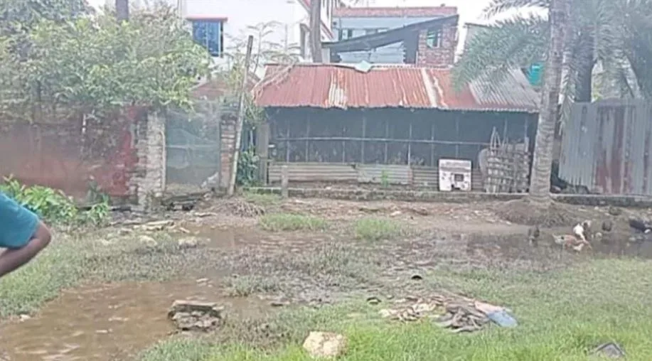 জমি দখল চেষ্টা বিএনপি নেতার, এলাকায় পুলিশের সতর্কতা জারি
