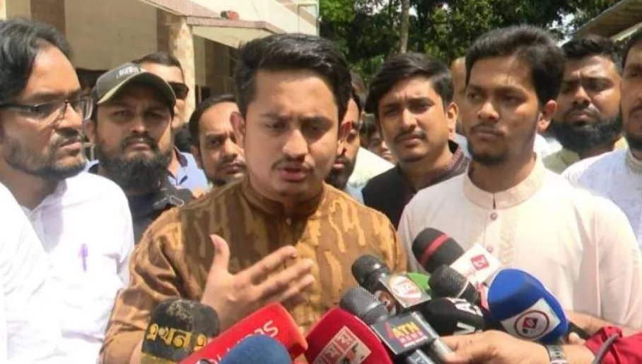 বিএনপির সঙ্গে আওয়ামী লীগকে এক করবেন না: সারজিস আলম